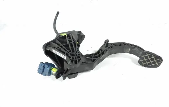 Skoda Fabia Mk2 (5J) Accelerator throttle pedal 6R1721059AA