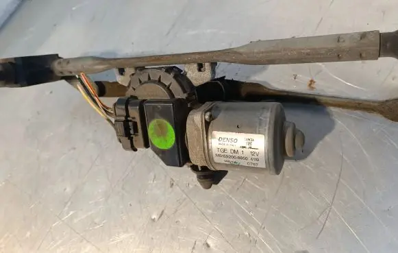 Fiat Bravo Front wiper linkage and motor