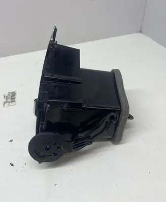 Iveco Daily 6th gen Dashboard side air vent grill/cover trim 5801607542