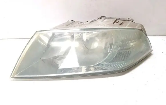 Skoda Octavia Mk2 (1Z) Headlight/headlamp