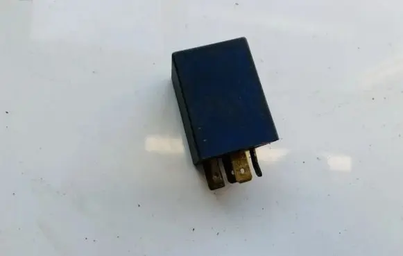 Opel Zafira A Other relay 90240092