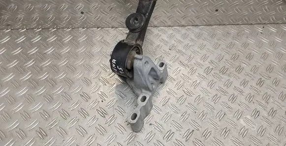 Toyota Sienna XL30 III Engine mount bracket 