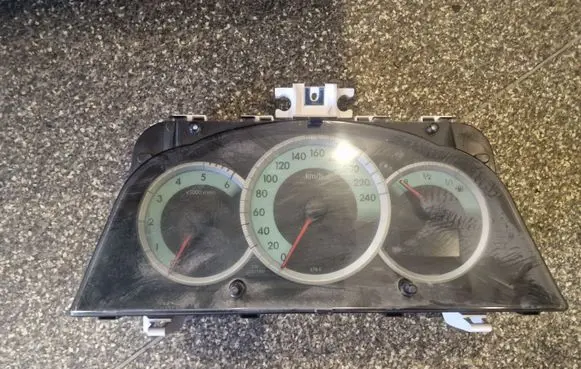 Toyota Corolla Verso AR10 Speedometer (instrument cluster) 838000F092A