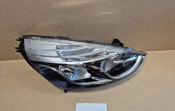Renault Clio IV Headlight/headlamp 260102796R