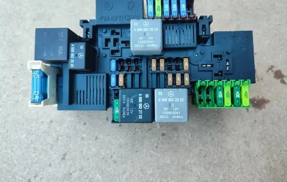 Mercedes-Benz C W205 Fuse module A2229063202