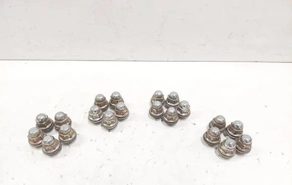 Mitsubishi Outlander Nuts/bolts 