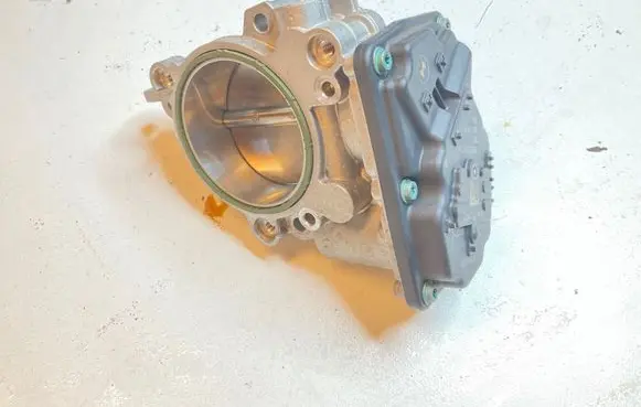 BMW 4 F36 Gran coupe Engine shut-off valve 8623324 A2C80221600 V02675