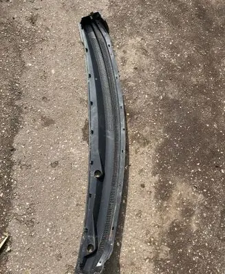 Mitsubishi Colt Windshield trim MR7405A131 AA1300 european