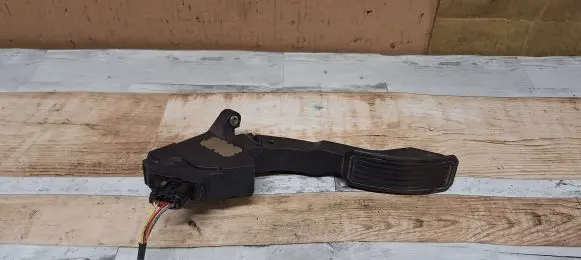 Toyota Auris 150 Accelerator throttle pedal 7811002010