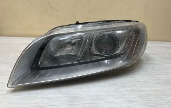 Volvo XC70 Headlight/headlamp 31420013 3000000132