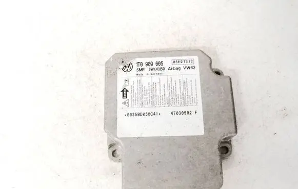 Volkswagen Touran I Airbag control unit/module 1t0909605c 5wk43150