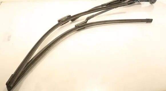 Ford Focus Front wiper blade arm