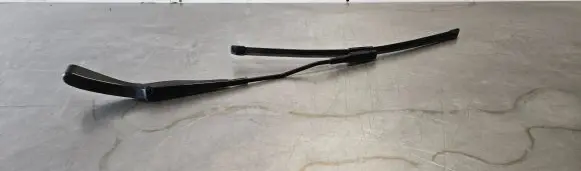 Mercedes-Benz C W205 Front wiper blade arm A2058205200
