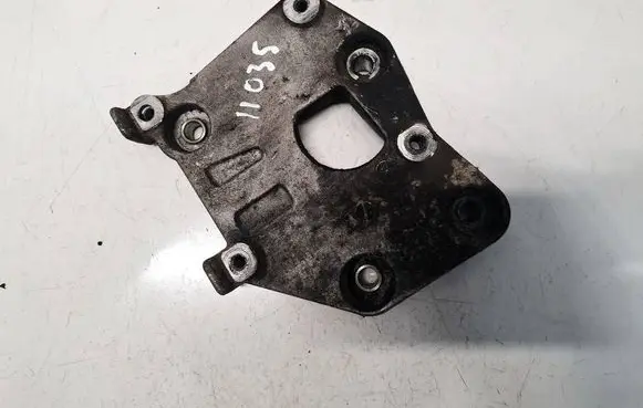Mazda CX-7 Engine mounting bracket R2AA15810