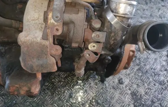 Nissan Primera Turbo 4667552 ZL0199J