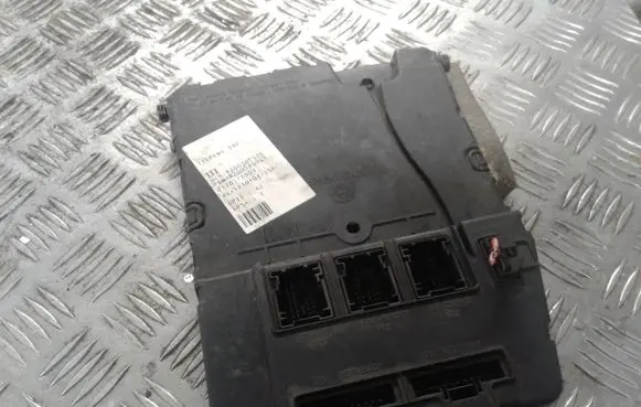 Renault Megane II Comfort/convenience module 8200305575 8200280941