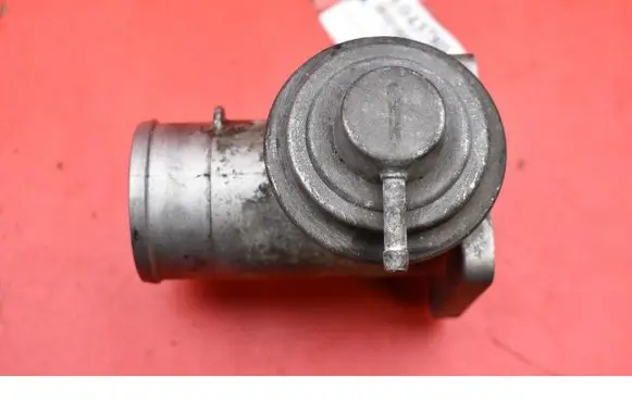 Volkswagen PASSAT B5 EGR valve 074129499C