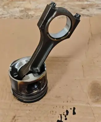 BMW X1 E84 Piston 7810825 7807345 0840BB