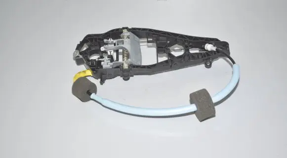 Rear door exterior handle/bracket