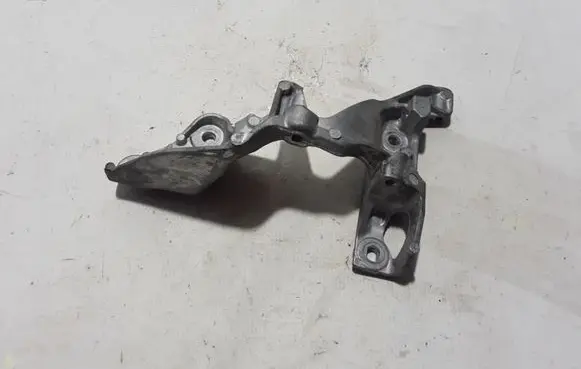 Renault Trafic III (X82) EGR valve cooler bracket 