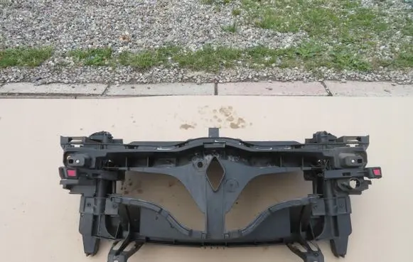 Renault Twingo III Front grill 620369615R