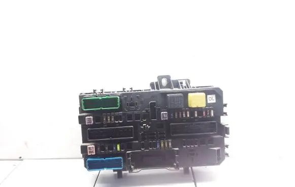 Opel Astra H Fuse module 13180775 5DK00866951