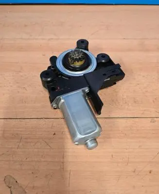 Volvo S80 Front door window regulator motor WR12291 080722 970713101