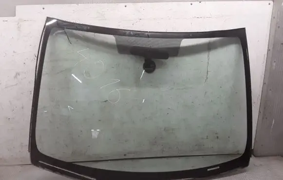 Nissan Tiida C11 Front windscreen/windshield window 