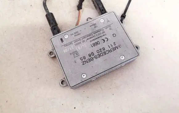 Mercedes-Benz ML W164 Antenna control unit 2118200885