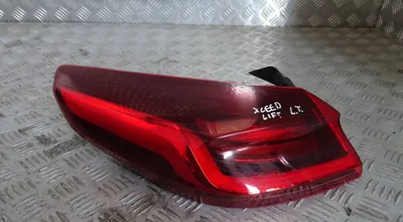 KIA Xceed Rear/tail lights 92401J7350