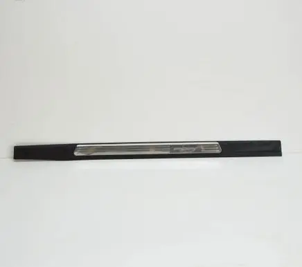 Other sill/pillar trim element