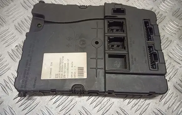 Renault Megane II High voltage junction box 8200780007