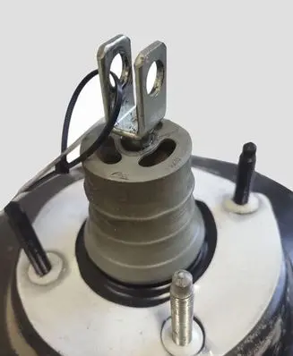 Ford C-MAX II Brake booster AV612B195JB