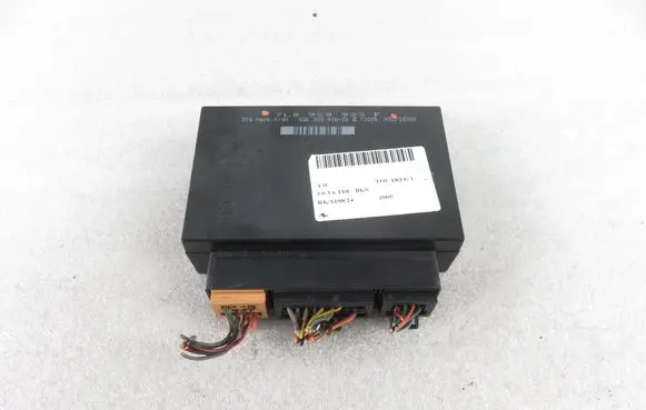 Volkswagen Touareg I Central body control module 7L0959933F