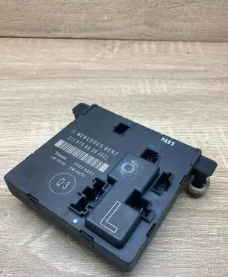 Mercedes-Benz E W211 Door control unit/module 2118704026 00006805