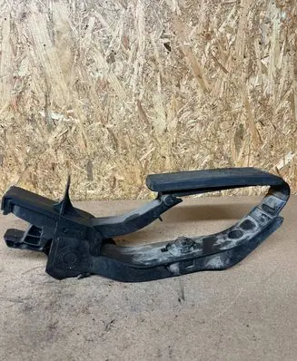 Mercedes-Benz E W211 Accelerator throttle pedal A2113000404