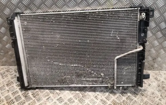 Mercedes-Benz E W212 A/C cooling radiator (condenser) A2045000654 2045000654