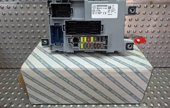 Fiat Punto Evo Fuse box set S26340069 00520035980