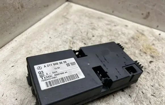 Mercedes-Benz E W211 Seat control module A2118203626