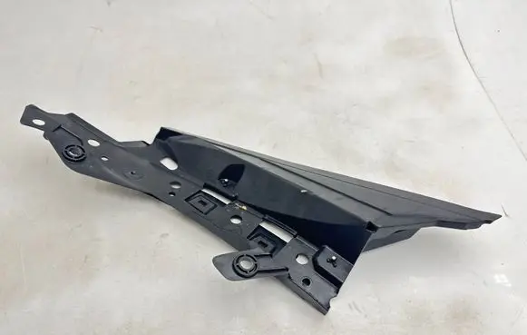 Mazda CX-30 Front bumper mounting bracket DFR550152