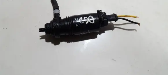 Volvo XC90 Windscreen/windshield washer pump 1012458 090829B