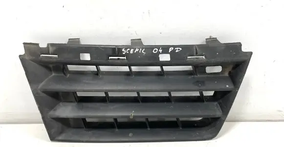 Renault Scenic II - Grand scenic II Front bumper upper radiator grill 8200140330