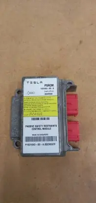Tesla Model S Airbag control unit/module 103164300A 28445500 P1031643