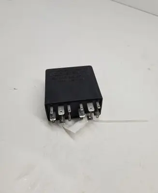 Audi A6 S6 C5 4B Other relay 4B0919471A 5KG00656805 393