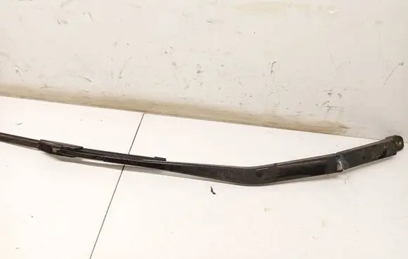 Honda Accord Front wiper blade arm 