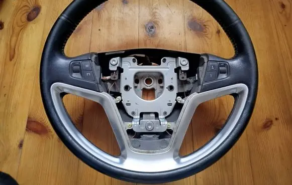 Opel Antara Steering wheel 120667585315