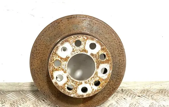 Volkswagen Golf VI Rear brake disc