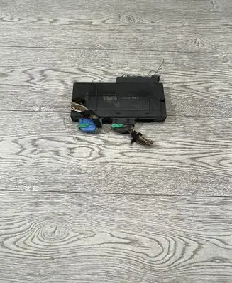 BMW 1 E82 E88 Comfort/convenience module 9227186 9227185 10681810