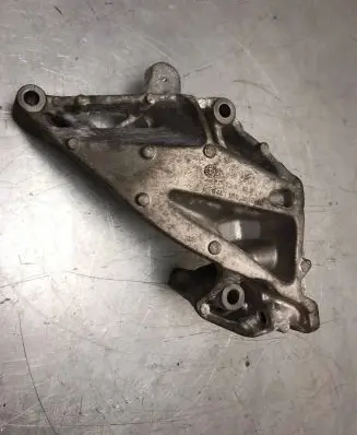 Volkswagen Crafter Engine mounting bracket 04L199207G