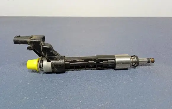 Fuel injector